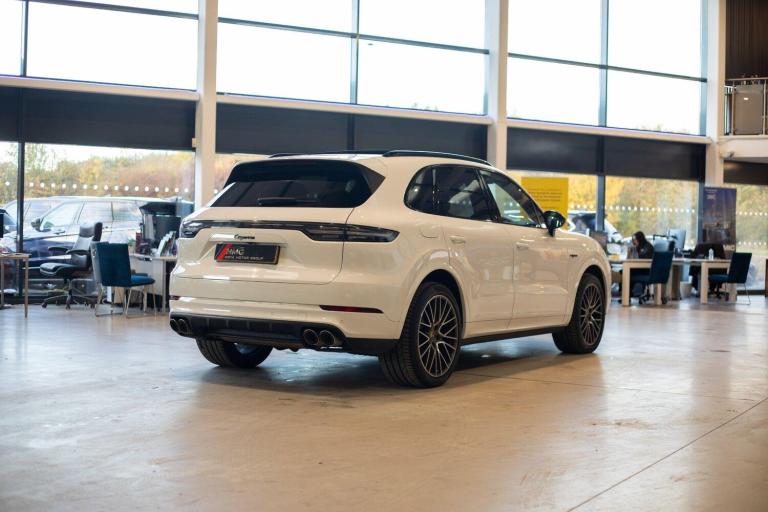 2020 Porsche Cayenne E-Hybrid 5dr Tiptronic S ESTATE PETROL/ELECTRIC Automatic