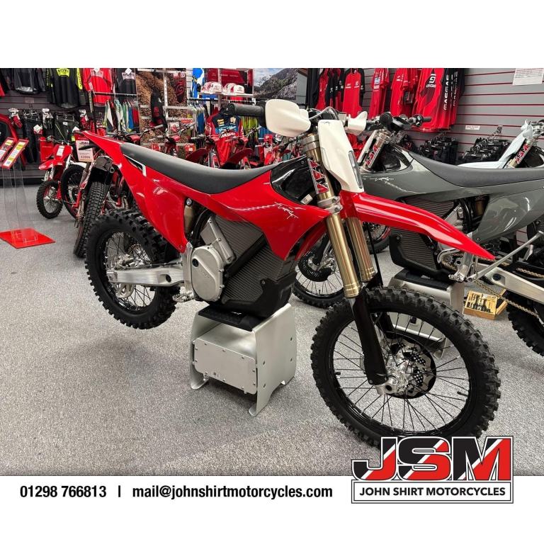 STARK VARG EX 80hp - STARK RED