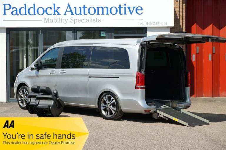 Mercedes V220 BLUETEC SPORT Disabled Wheelchair Accessible Vehicle WAV.