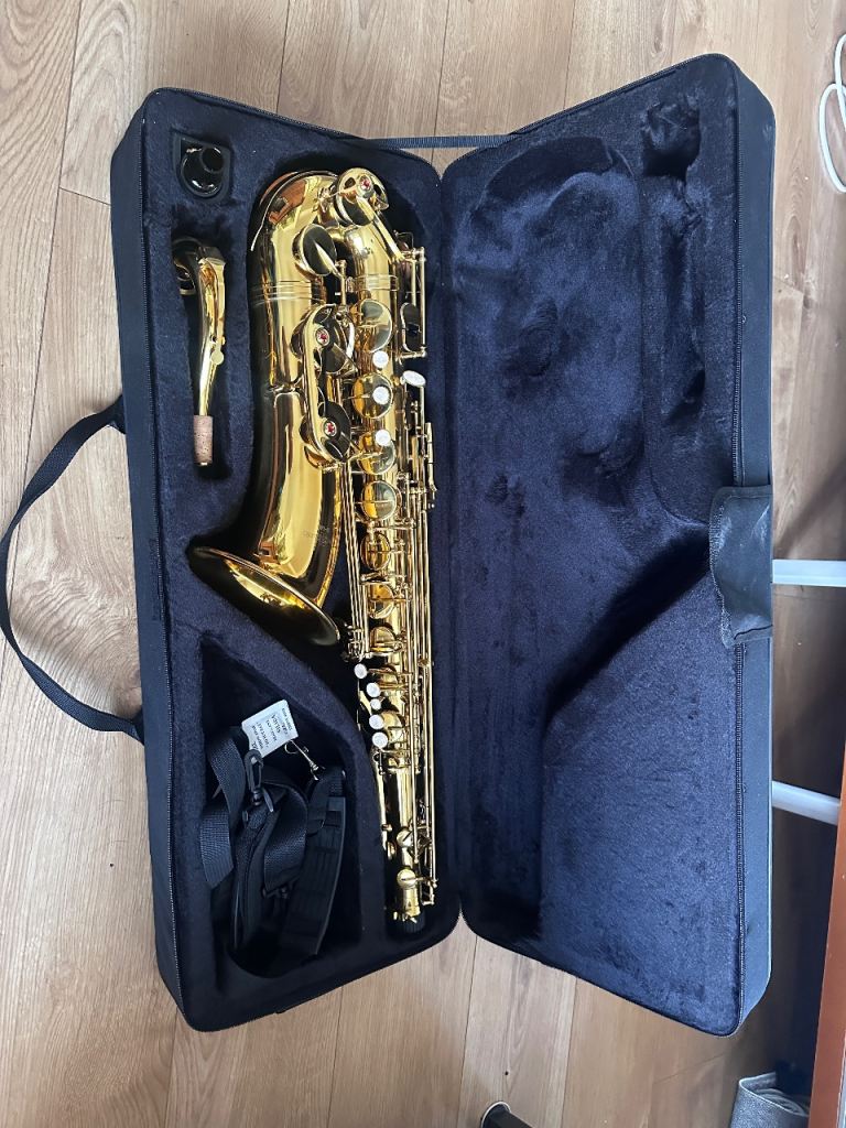 Tenor Saxophone gear4music TS 100G