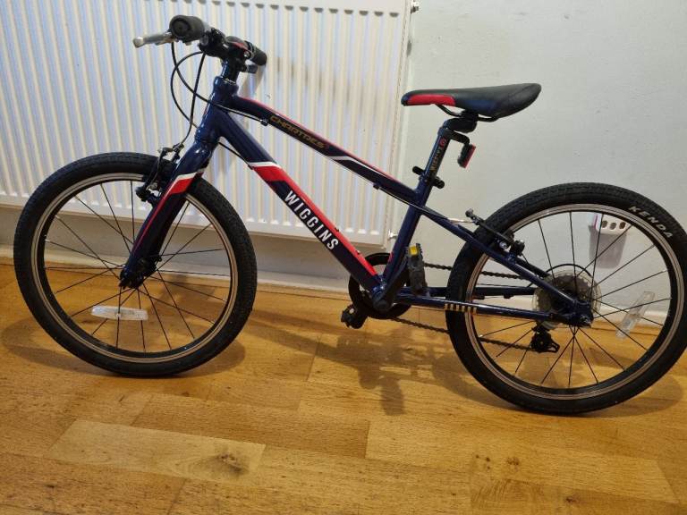 24" Wiggins Chartres children's bike + extra MTB tyres
