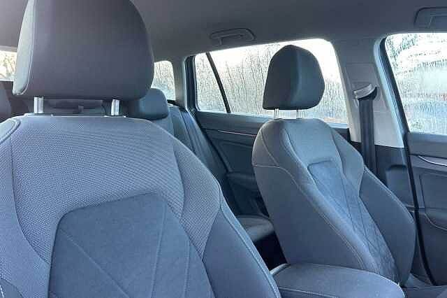 2022 Volkswagen Golf 1.5 eTSI 150 Style 5dr DSG Estate Petrol Automatic