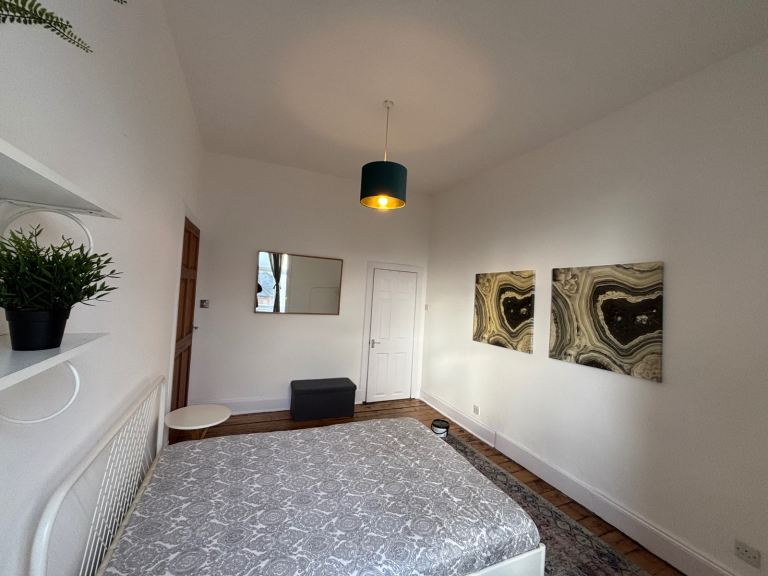 Furnished 1 Bedroom Flat -  Available Now 