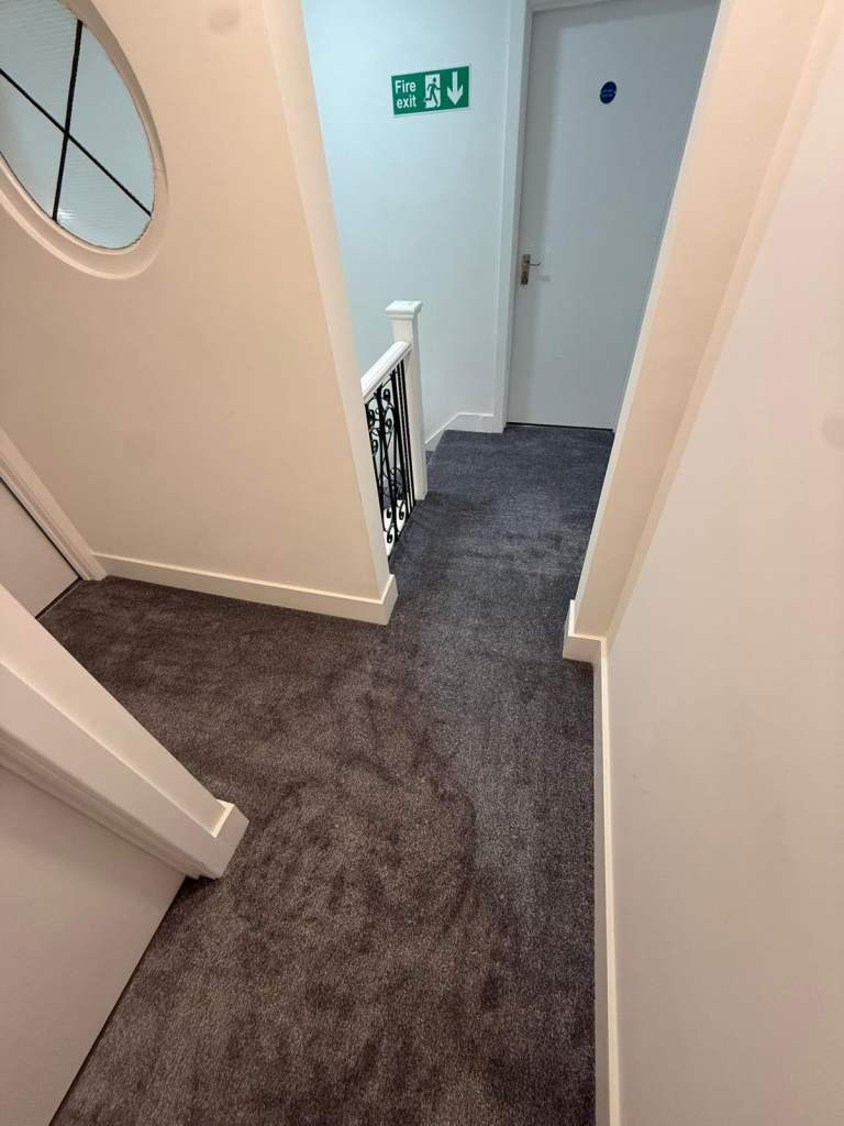 270 7 bed Whitchurch land Stanmore edgeware Ha86qx