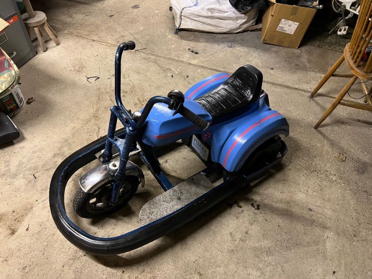 Motorised ‘12V’ Fairground Motorbike 