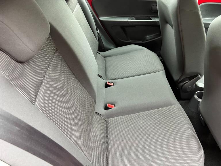 2013 VW UP -IMMACULATE - LOW MILEAGE- WARRANTY