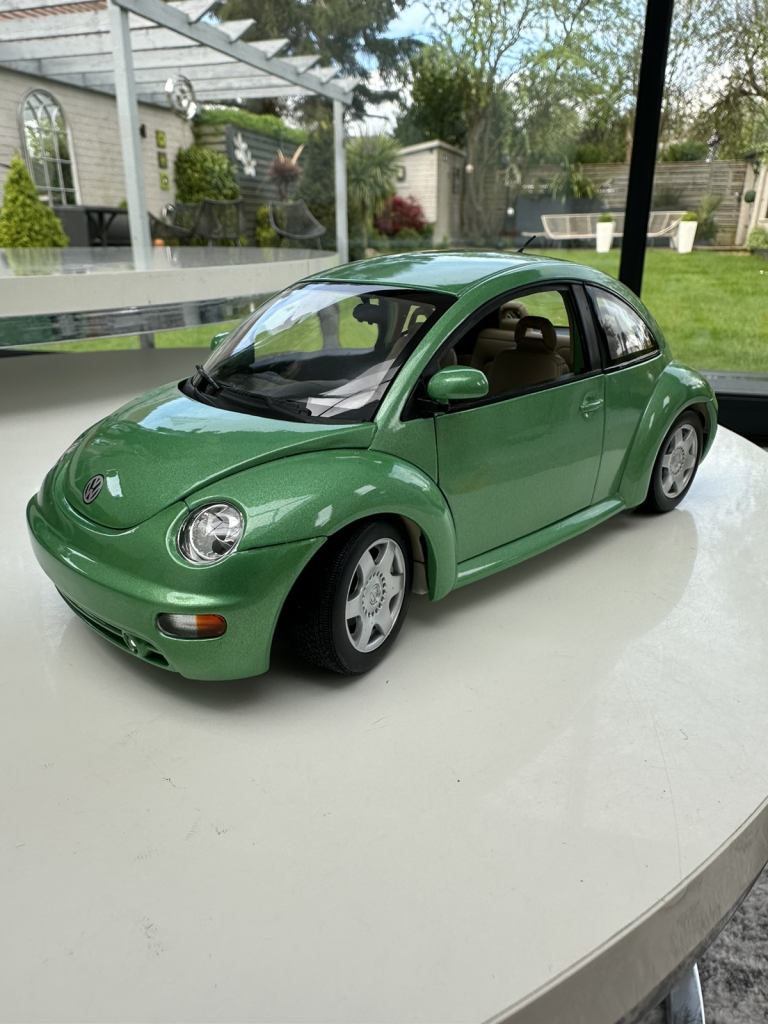 Gate Models (AUTO art) VW BEETLE 1/18  Die Cast Model Car  -VOLKSWAGEN