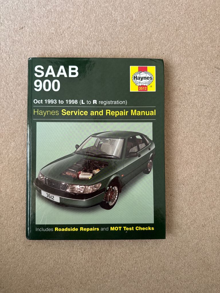 SAAB 900