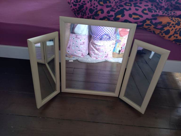 Mirror 