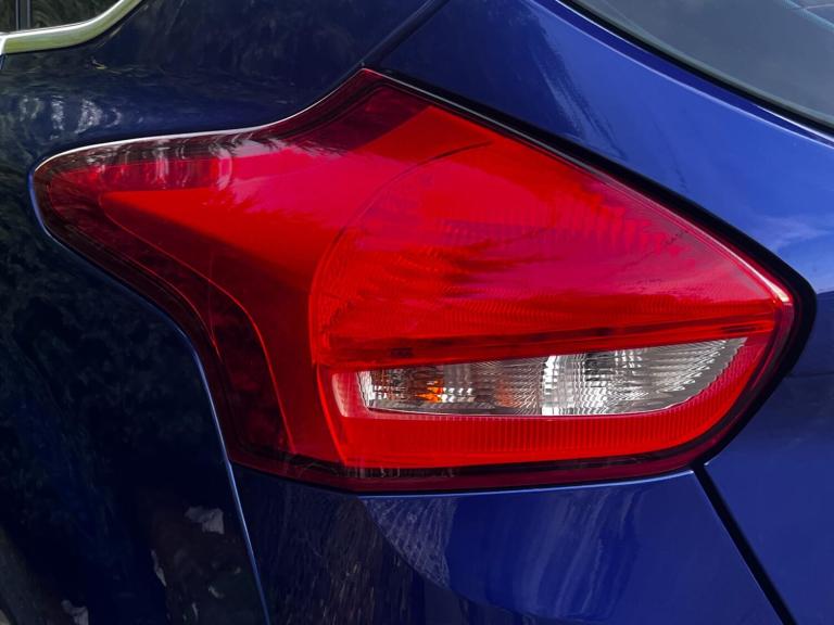 2015 Ford Focus 1.5T EcoBoost Zetec S Euro 6 (s/s) 5dr HATCHBACK Petrol Manual