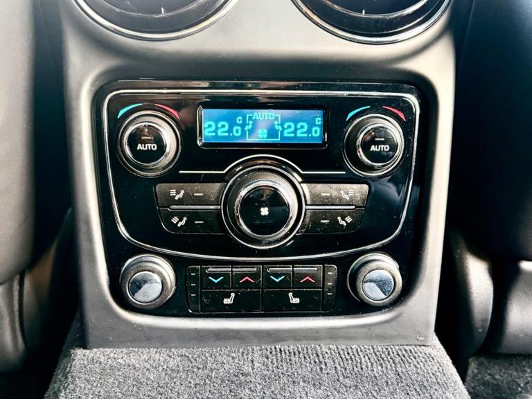 2010 Jaguar XJ 5.0 V8 Premium Luxury Auto Euro 5 4dr (LWB) SALOON Petrol Automatic