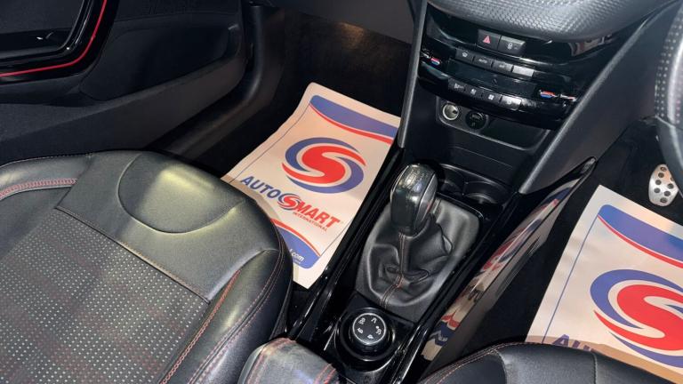 PEUGEOT 2008 1.2 PureTech GT Line White 5dr PANROOF+SATNAV+CRUISE+DAB 2017