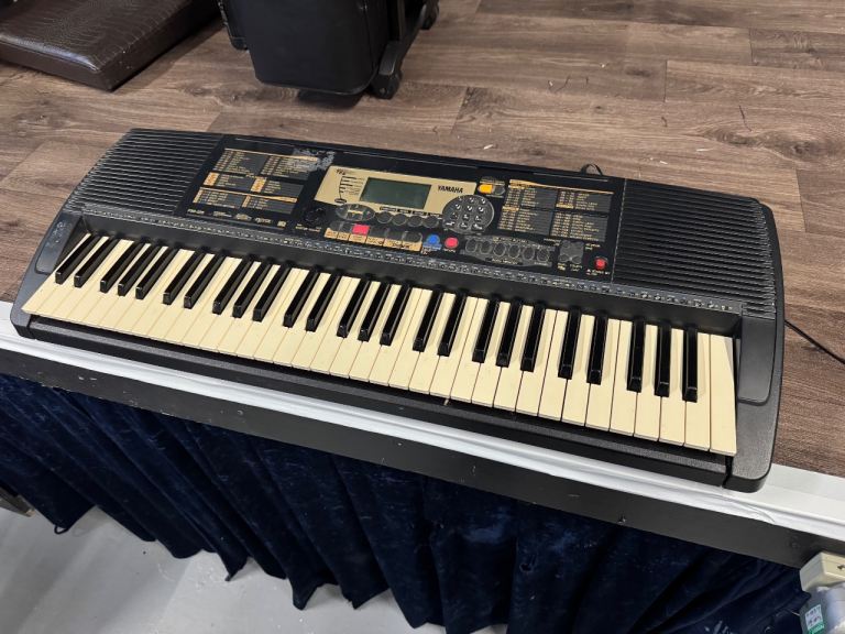 Yamaha Psr 225 Electronic Electric Digital Music Keyboard 61key Black