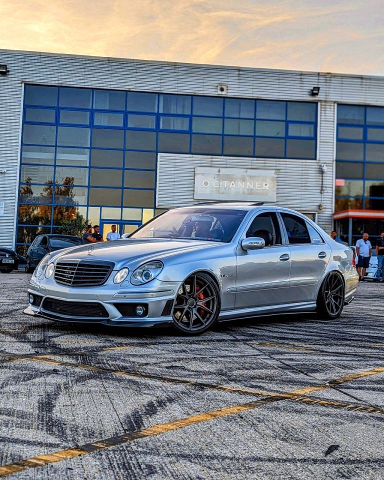 BREAKING WEISTEC W211 E55 AMG