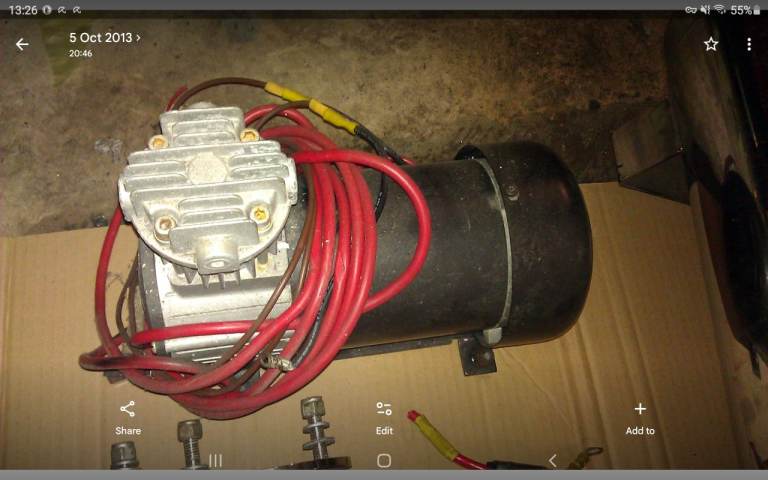 air Hydraulic suspension system - taken from Honda Civic but fit any car. LOWER UR CAR