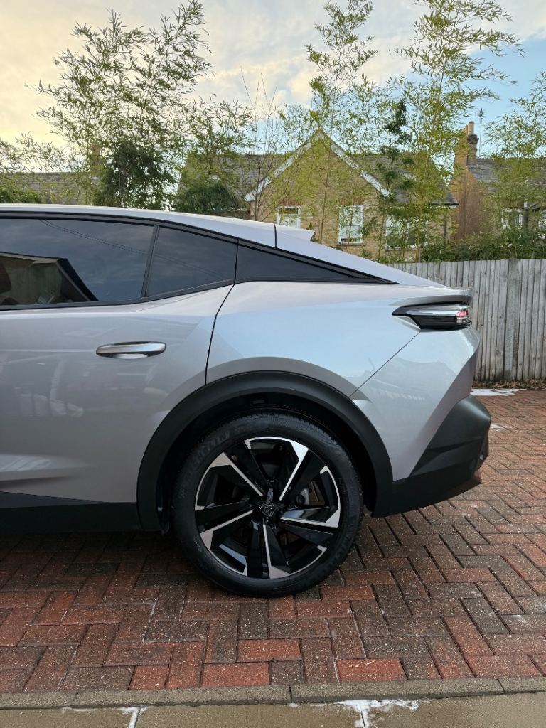 Peugeot, 408, Hatchback, 2024, Semi-Auto, 1199 (cc), 5 doors