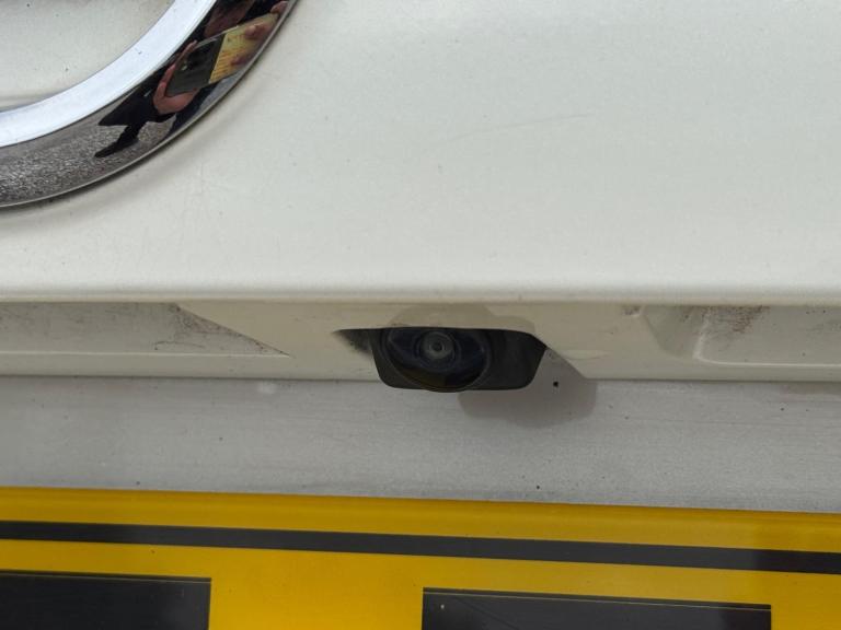 2017 Nissan Qashqai 1.2 DiG-T N-Connecta 5dr Xtronic HATCHBACK PETROL Automatic