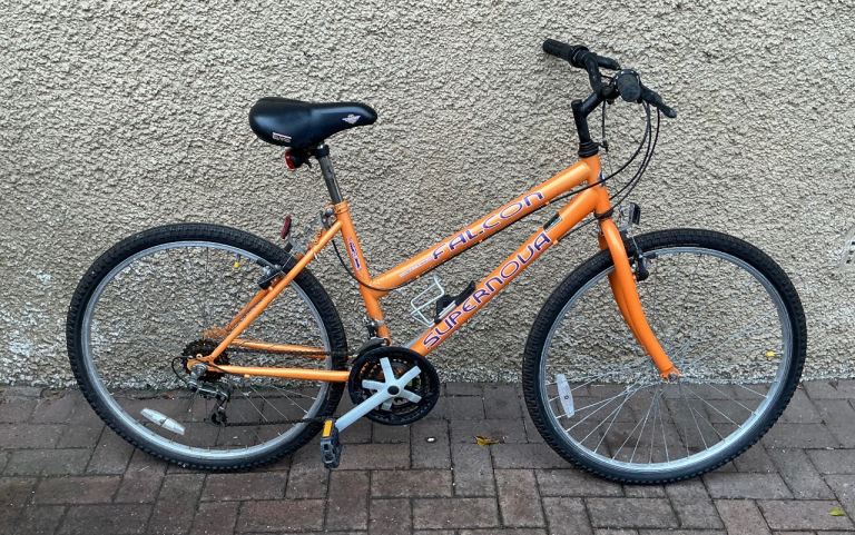 Bike/Bicycle.LADIES FALCON “ SUPERNOVA “ MEDIUM FRAME MOUNTAIN BIKE 