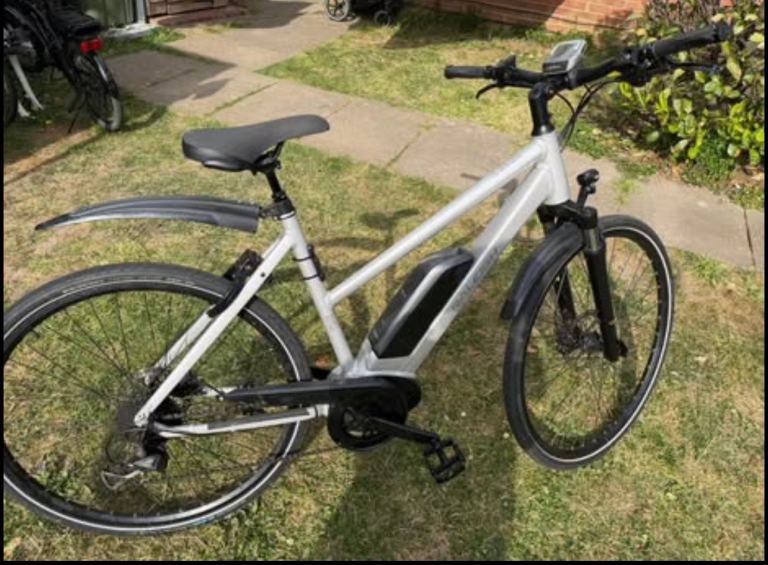 Raleigh Motus Grand Tour Hybrid Electric Bike / Ebike  – Bosch Mid-Drive