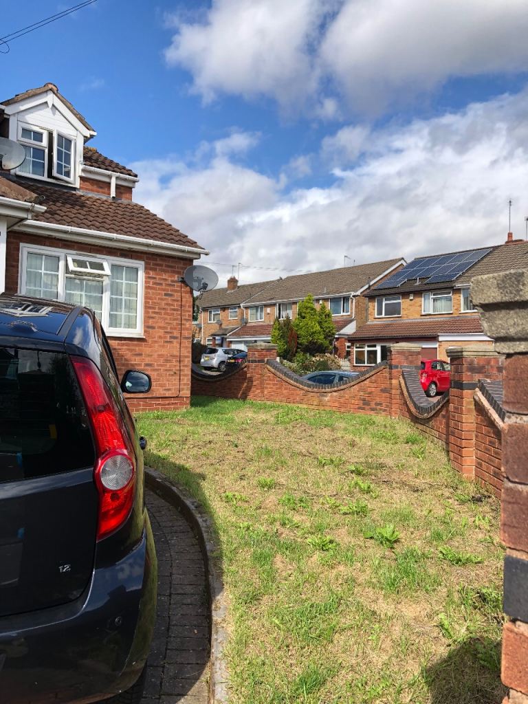 Decent SELF CONTAINED STUDIO IN CONVERTED HOUSE IN Sparkhill/ Moseley 