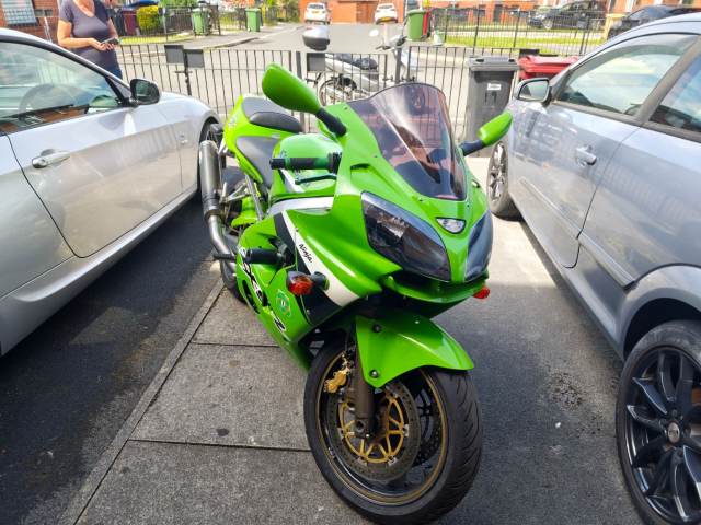 Kawasaki, Ninja ZX9R, 2003/2004 899 (cc) | in Bolton, Manchester