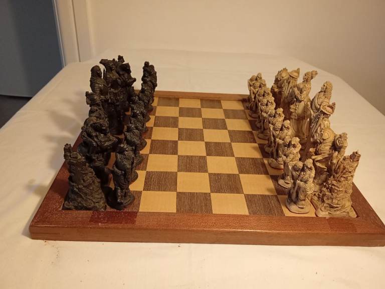 English Civil War Handmade Chess set Cavaliers v Round Heads A075121