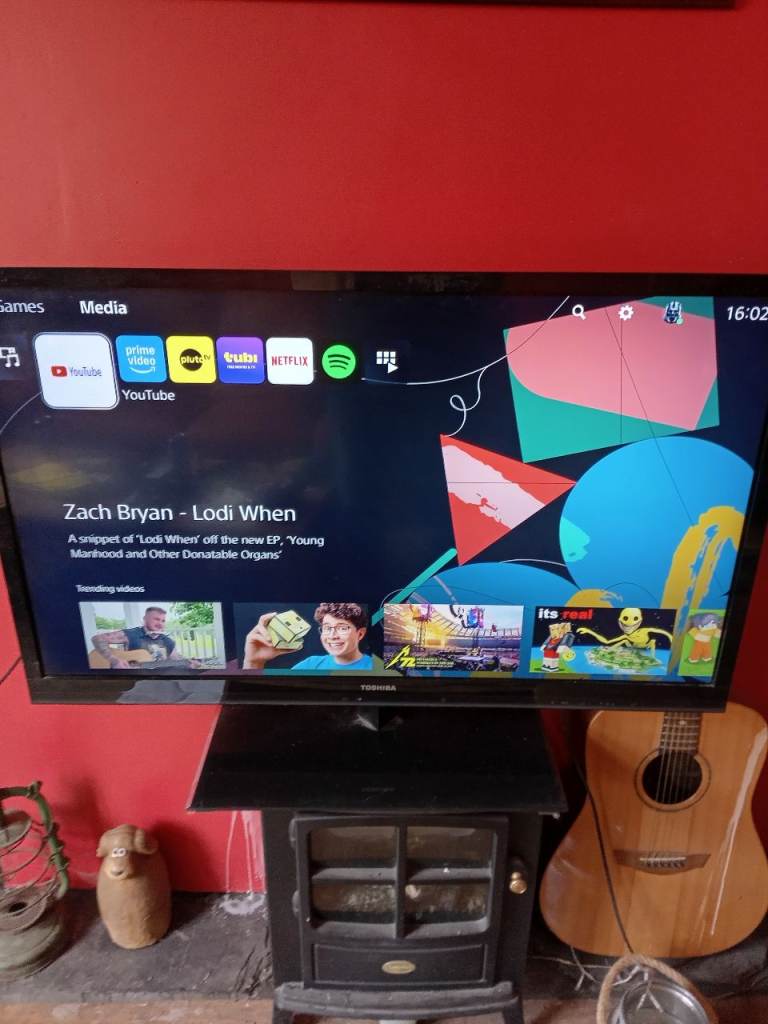 toshiba regza 42 inch 42ul863 tv slight cosmetic damage