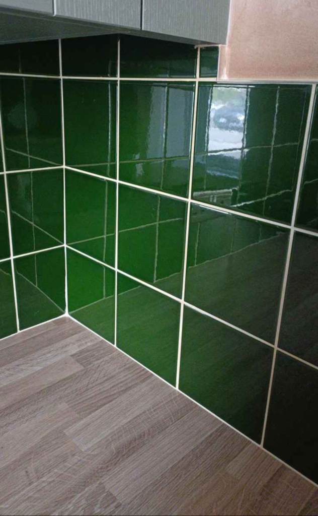 Victorian Green Gloss Wall Tiles 