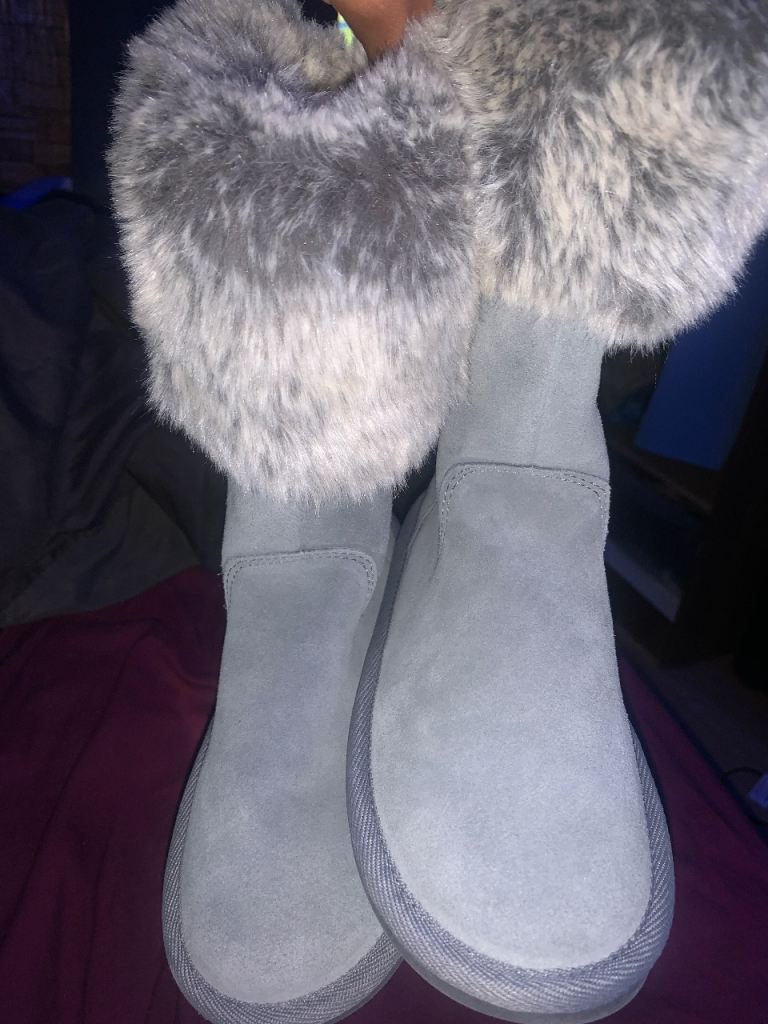 Tan faux fur cuff ankle boots 