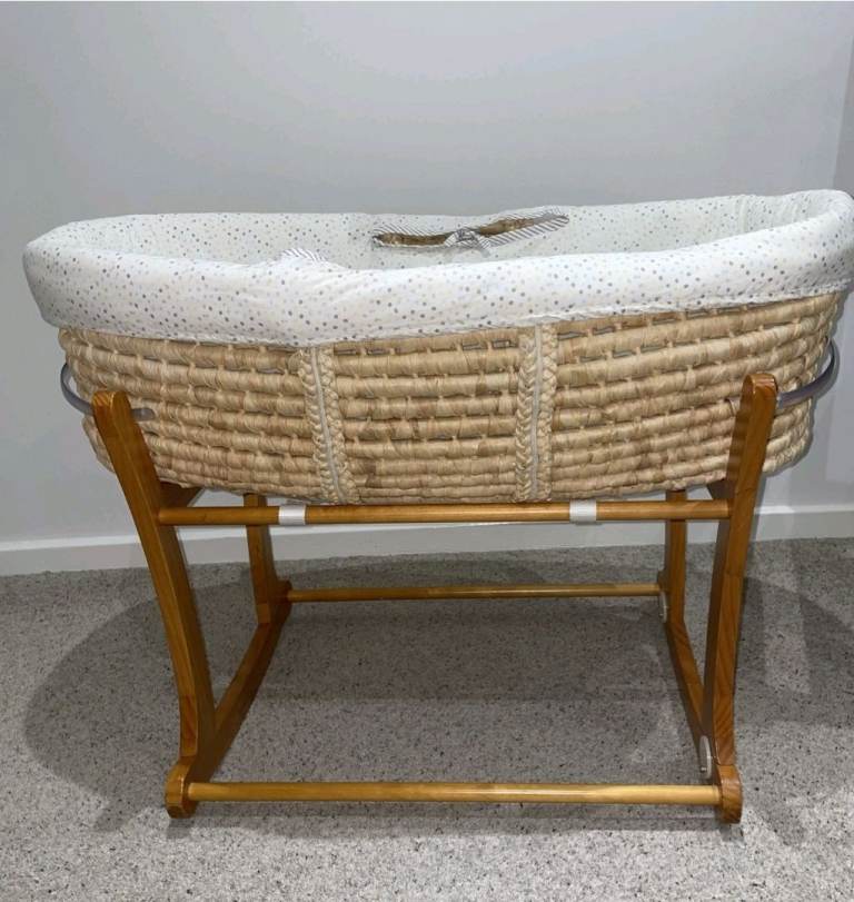 Moses basket, rocking stand and covers