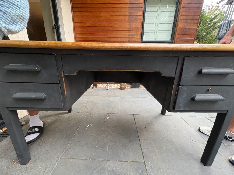 Characterful Four-Drawer Desk – Wood Top & Charcoal Base
