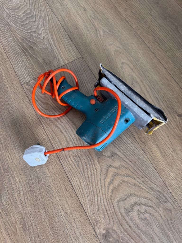 Black & Decker DN 44 Sander – Fair Condition