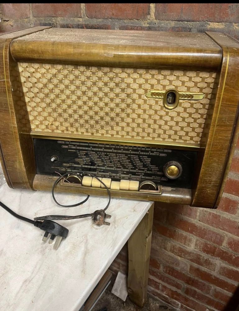 Nordmende Carmen tube radio 