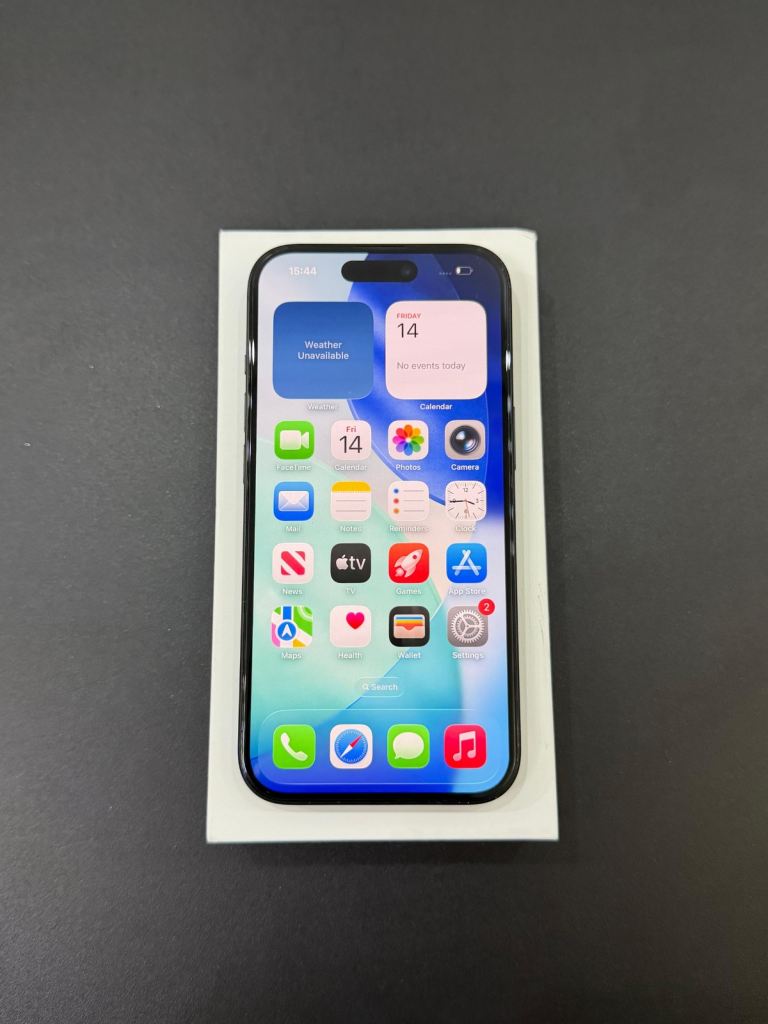 Apple iPhone 15 128GB Black (Unlocked) Excellent Condition Fully Boxed