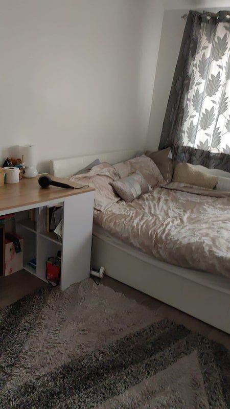 Spacious and Cosy Double Rooms for Rent in - CR4 1DG