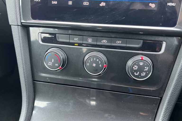 2017 Volkswagen Golf 1.4 TSI SE [Nav] 5dr DSG HATCHBACK PETROL Automatic