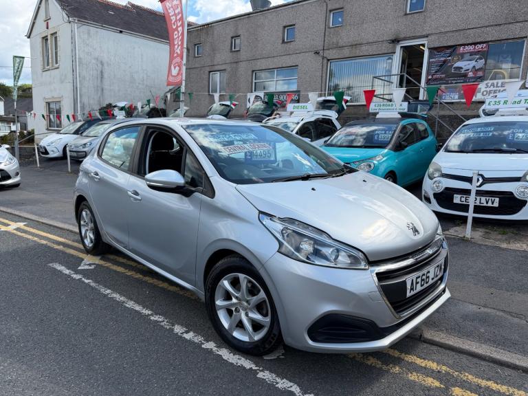 2016 Peugeot 208 1.2 PureTech 82 Active 5dr HATCHBACK Petrol Manual