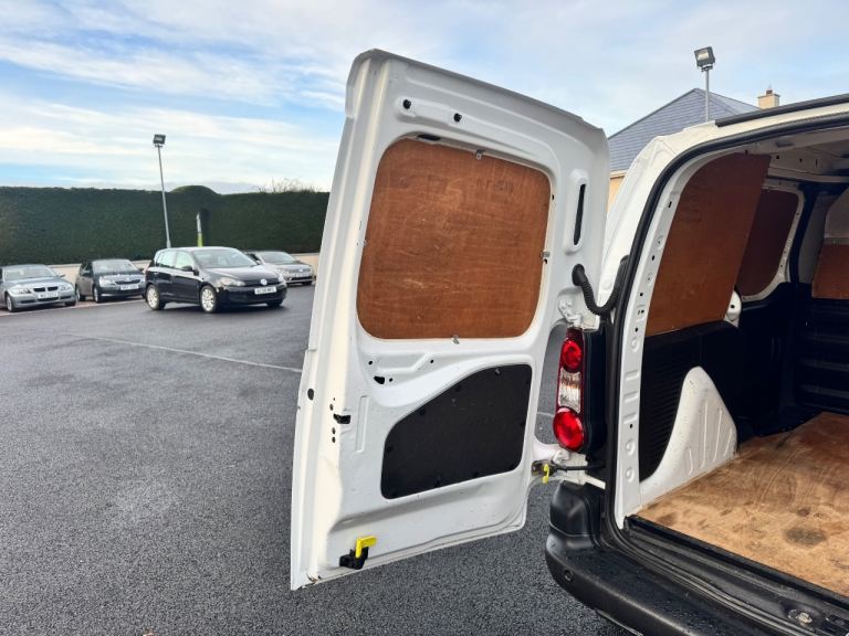 2015 Peugeot Partner 1.6L - Not Citreon Berlingo - Toyota Proace 