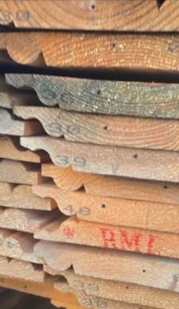 Timber skirting boards 