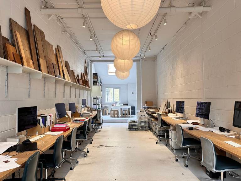 Creative Office and Studio Space to Rent in London - Hackney - Dalston - Free Wifi