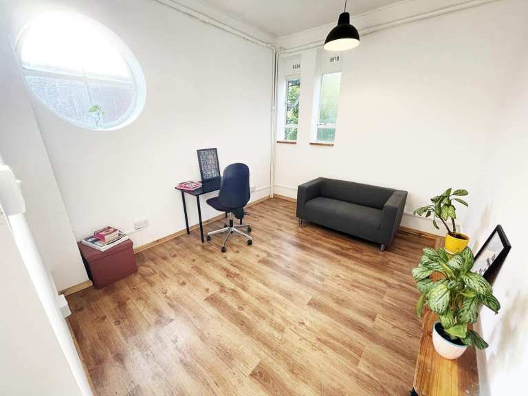 Music Studio with Natural Light | Soundproofed Room| Office | Workspace |  in Tower Hamlets E3 