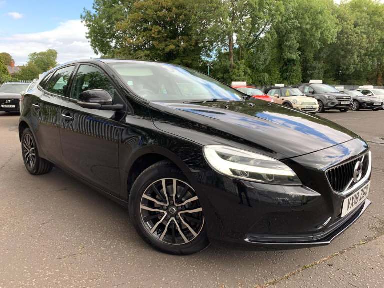 2018 Volvo V40 T3 [152] Momentum Nav Plus 5dr HATCHBACK PETROL Manual