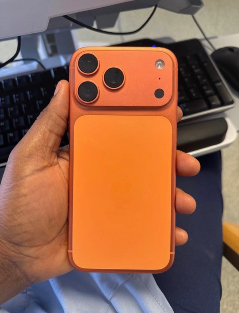 Apple iPhone 17 Pro Max – Orange, Good Condition