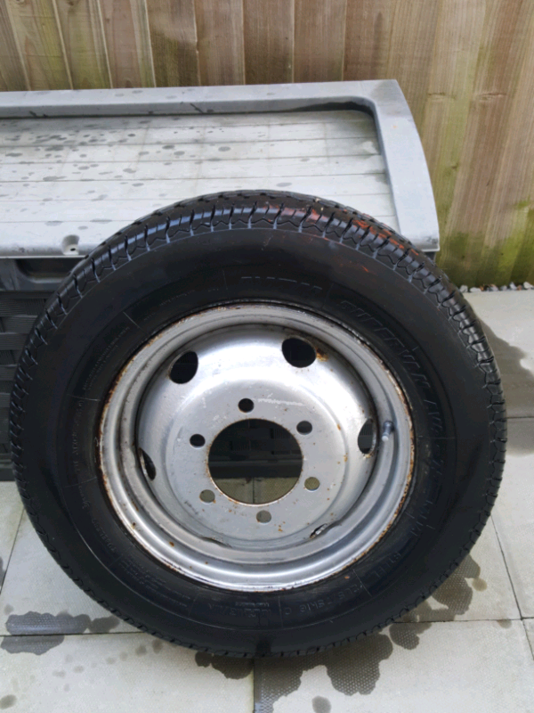 Van tyre 205/75/16