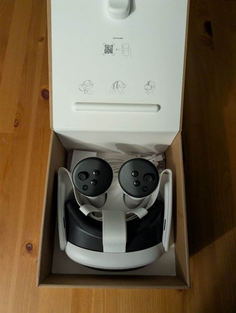 Meta Quest 3 128Gb + 2 Controllers