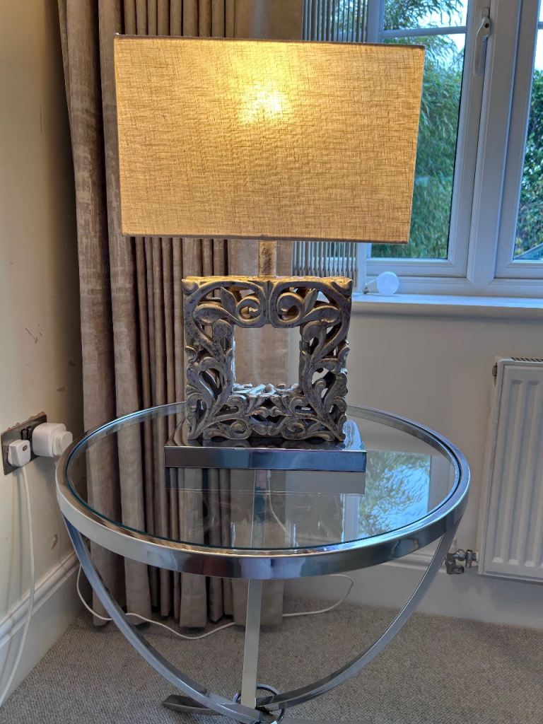 Table lamp