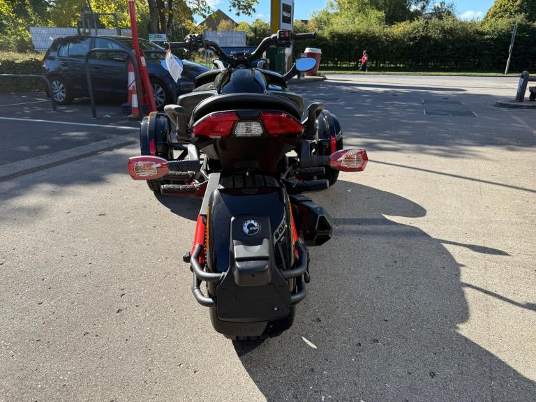 2025 Can-Am Spyder F3s 6 speed semi auto trike in black