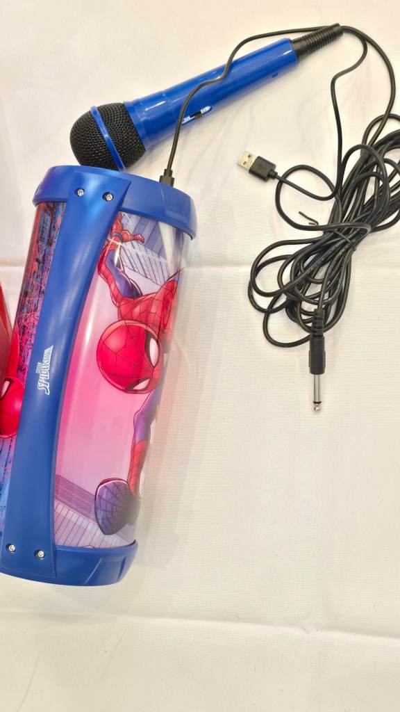 Marvel Spider-Man Bluetooth Speaker with Microphone – As Good As New