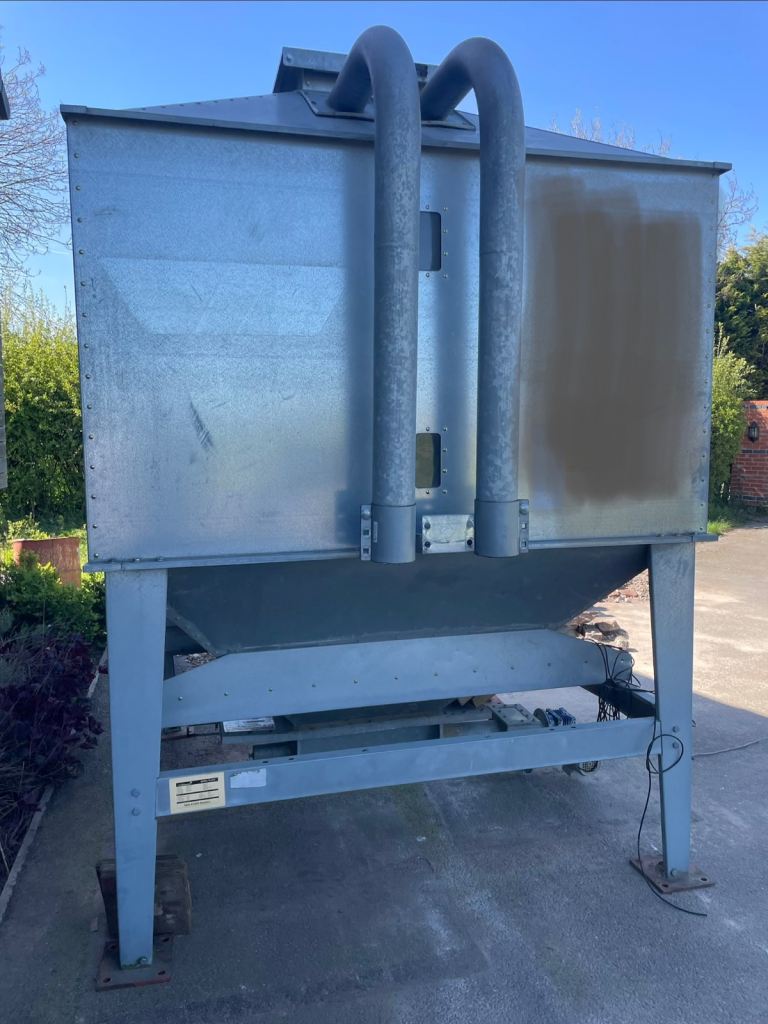 Wood pellet hopper silo