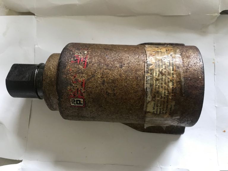 Vintage ford hub puller 